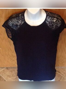 Forever 21 Top Misses Small Navy Blue Lace Cap Sleeves Women’s Shirt